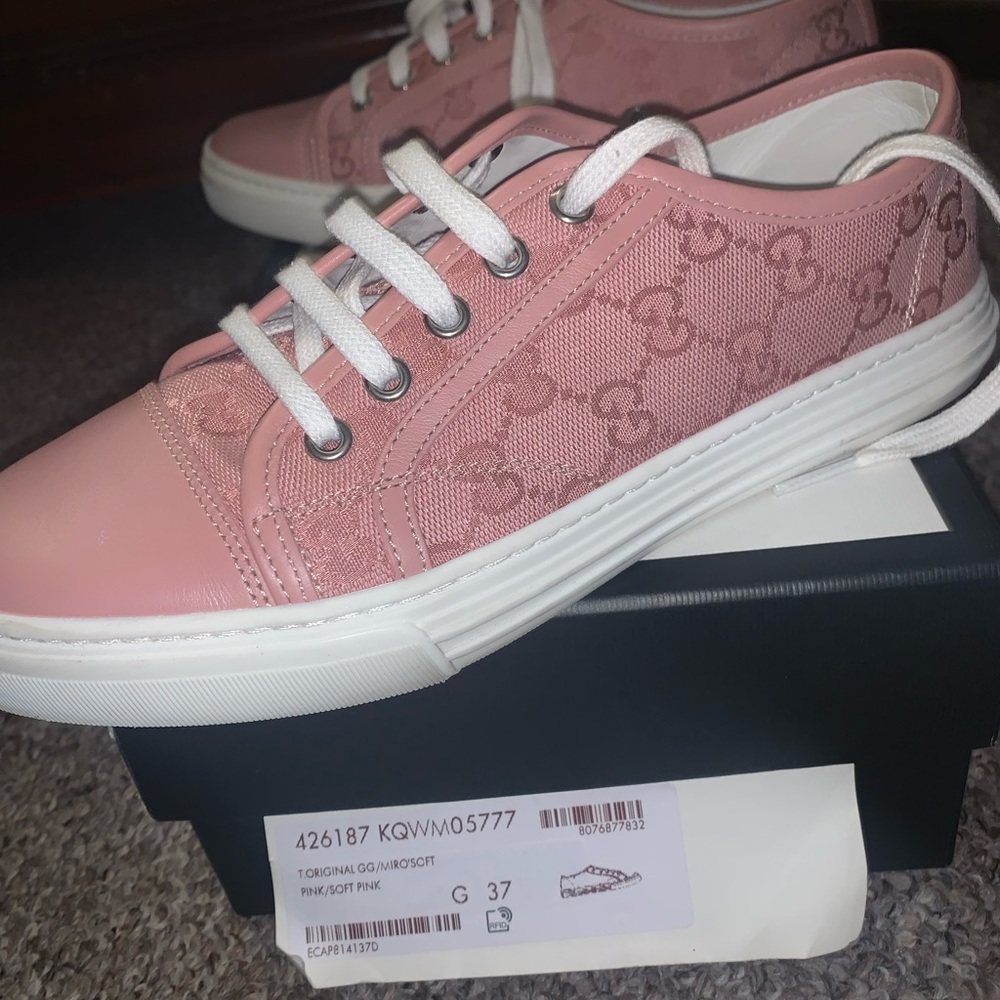 Pink Gucci Sneakers size 7/37